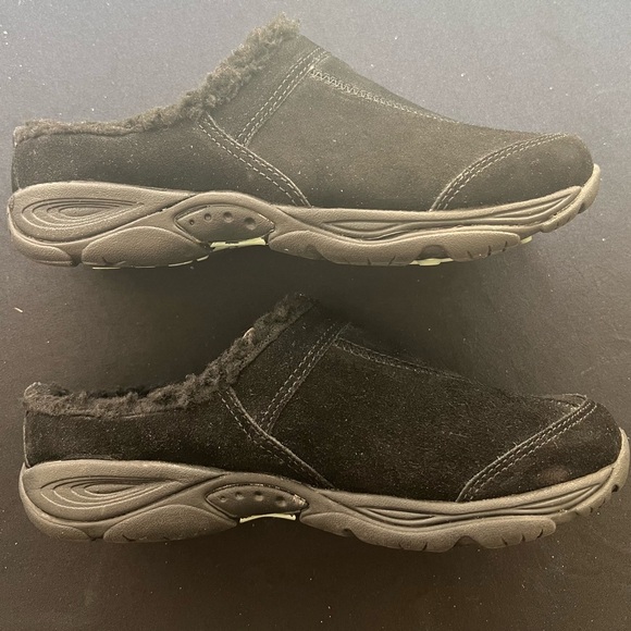 Easy Spirit Explore 24 Black Leather ESELYSSE Clogs With Faux Fur Size 8 1/2 - Picture 4 of 7